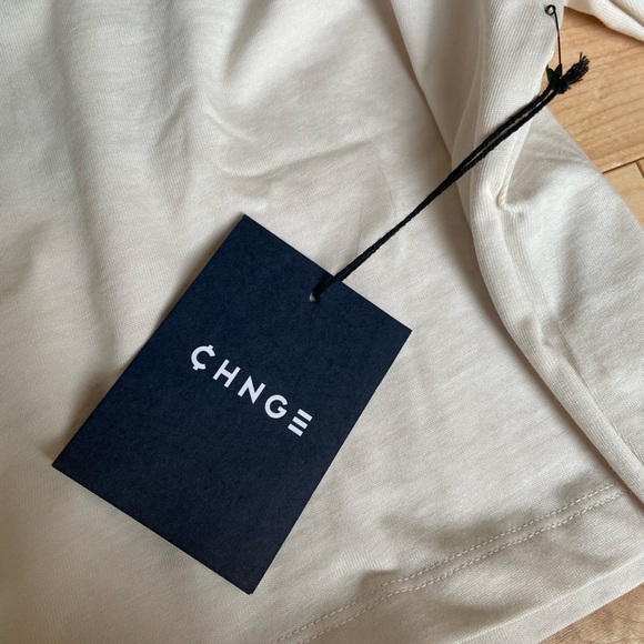 Brand New Chnge Henley Crop Top - Picture 4 of 7